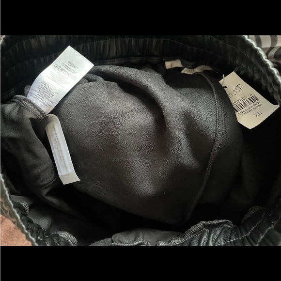 LOFT NWT pull on faux leather pants XS-S - Picture 9 of 12